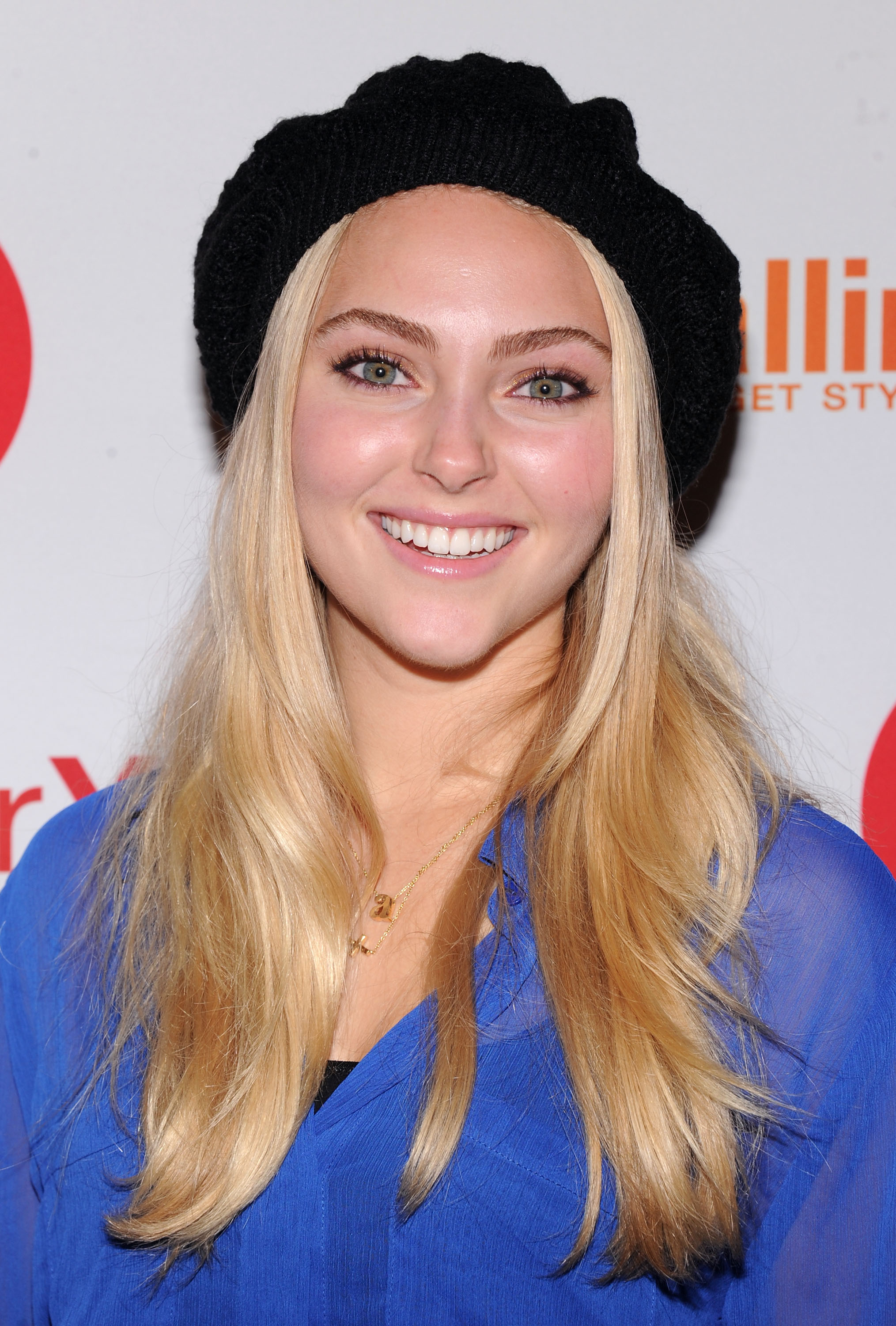 Annasophia Robb Gallery