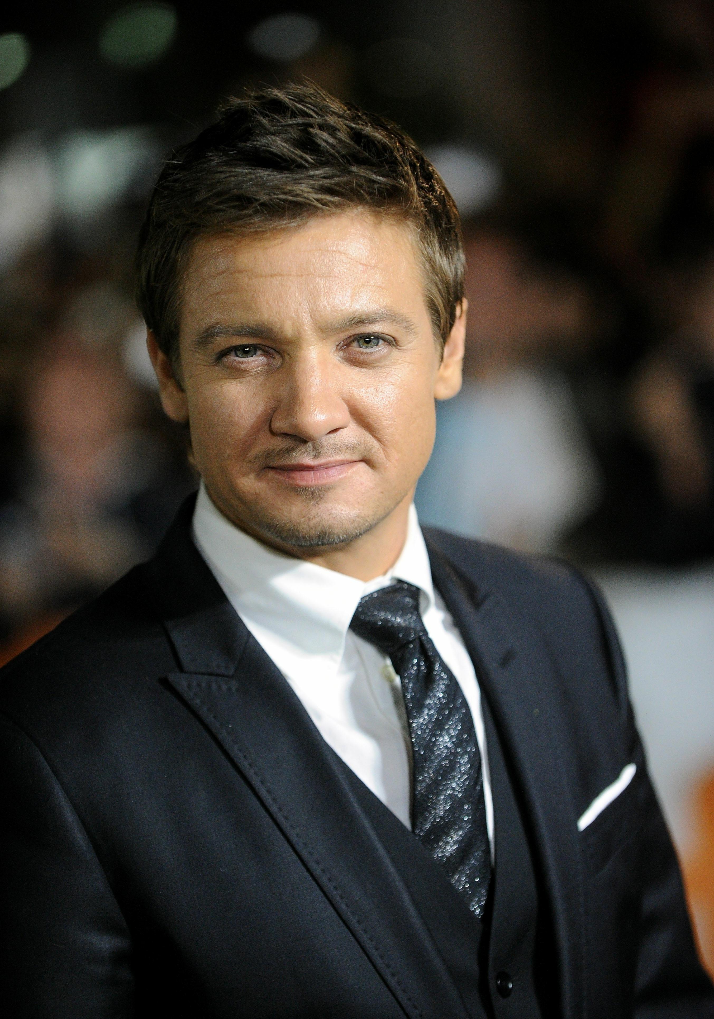 Jeremy Renner photo 1285 of 1779 pics, wallpaper - photo #609711 ...