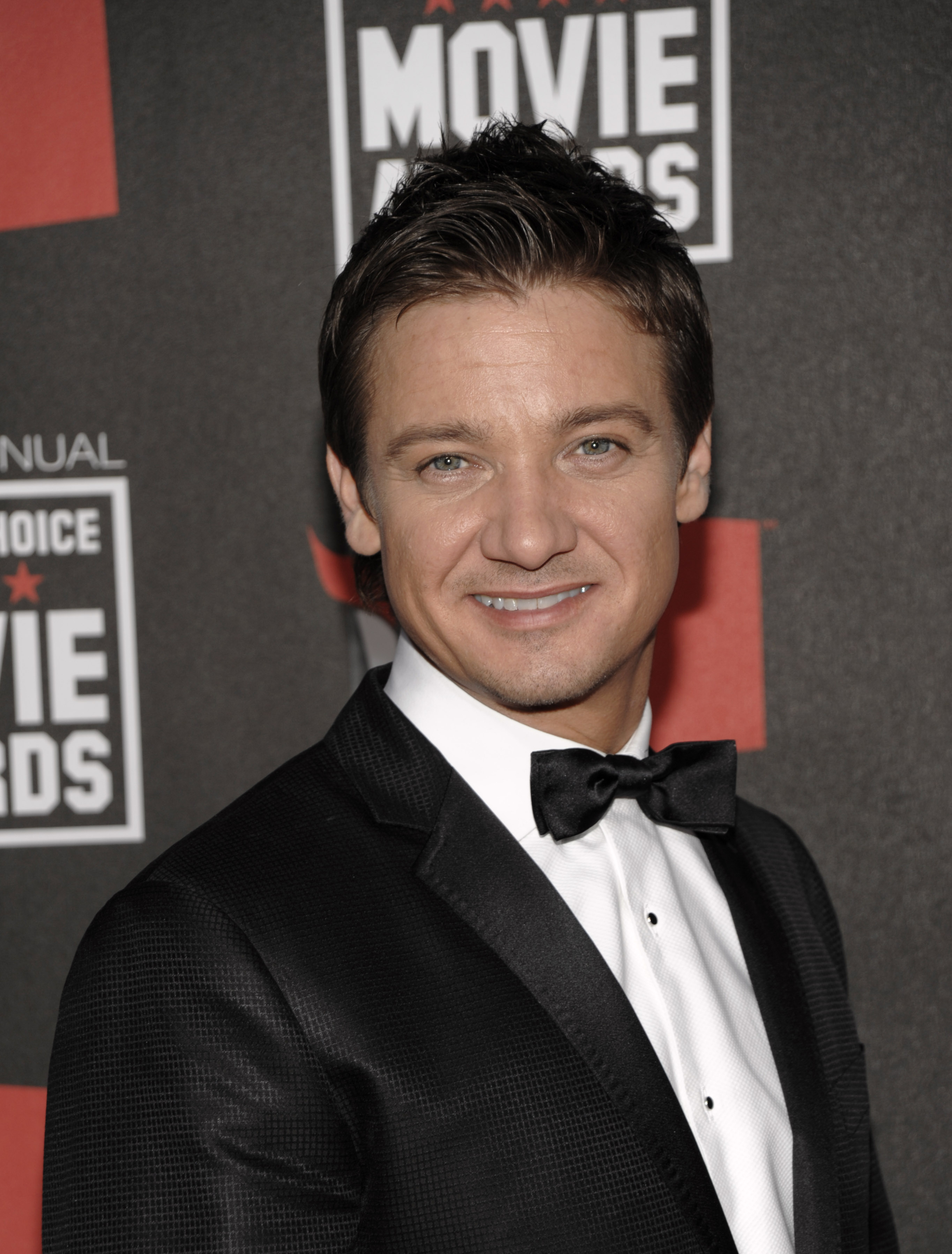 Jeremy Renner Photo 128 Of 1779 Pics, Wallpaper - Photo #330416 ...