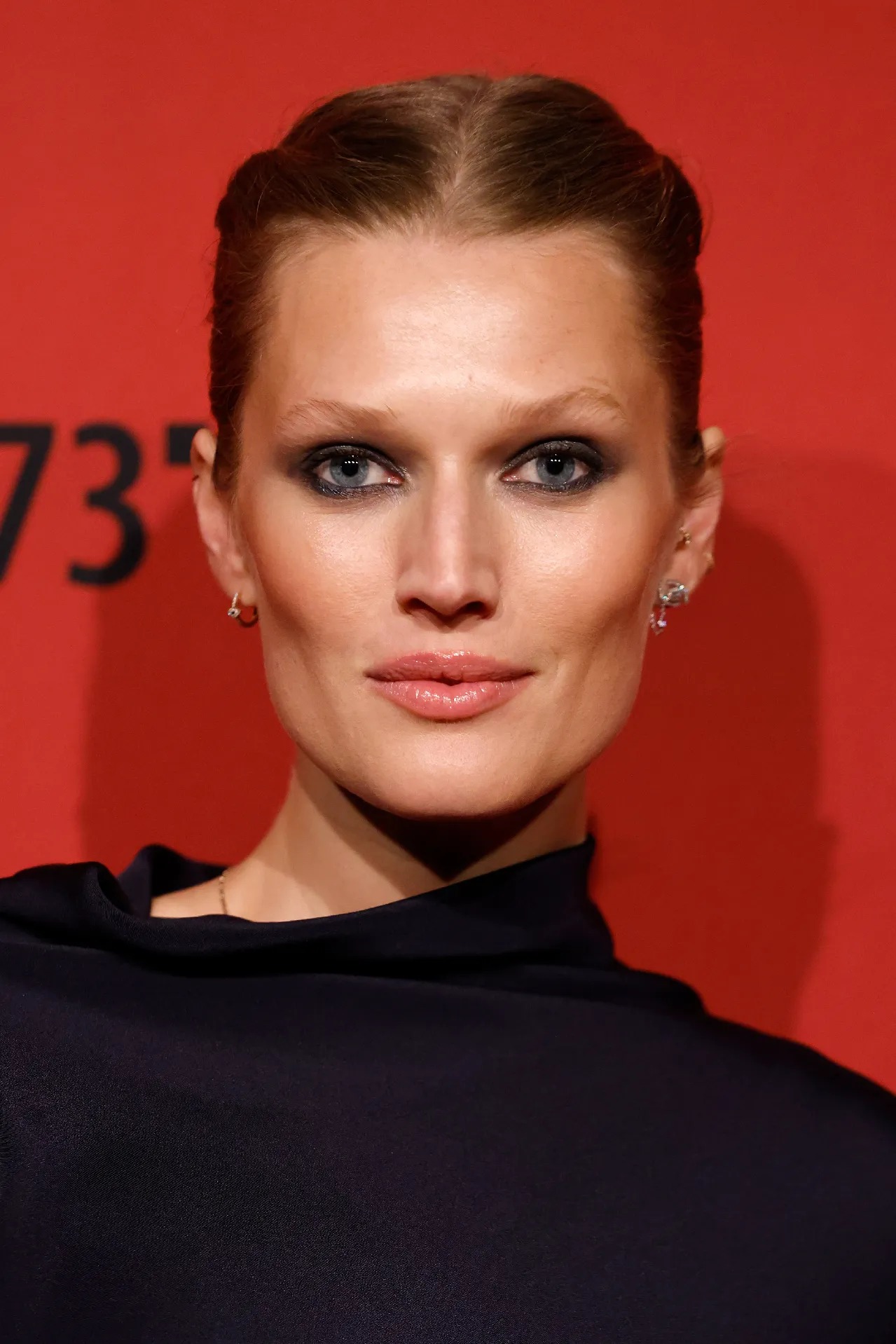 Toni Garrn photo 2281 of 2426 pics, wallpaper - photo #1324128 ...