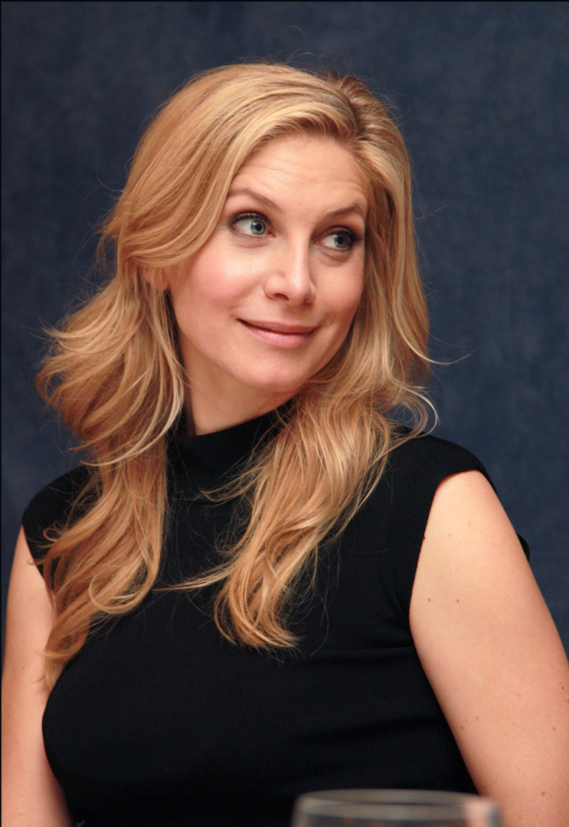 Elizabeth Mitchell: pic #320169