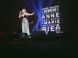 Anne-Marie photo #