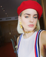 Anne-Marie photo #