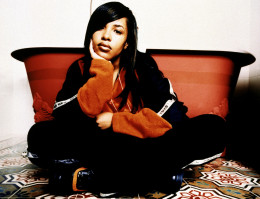 Aaliyah photo #