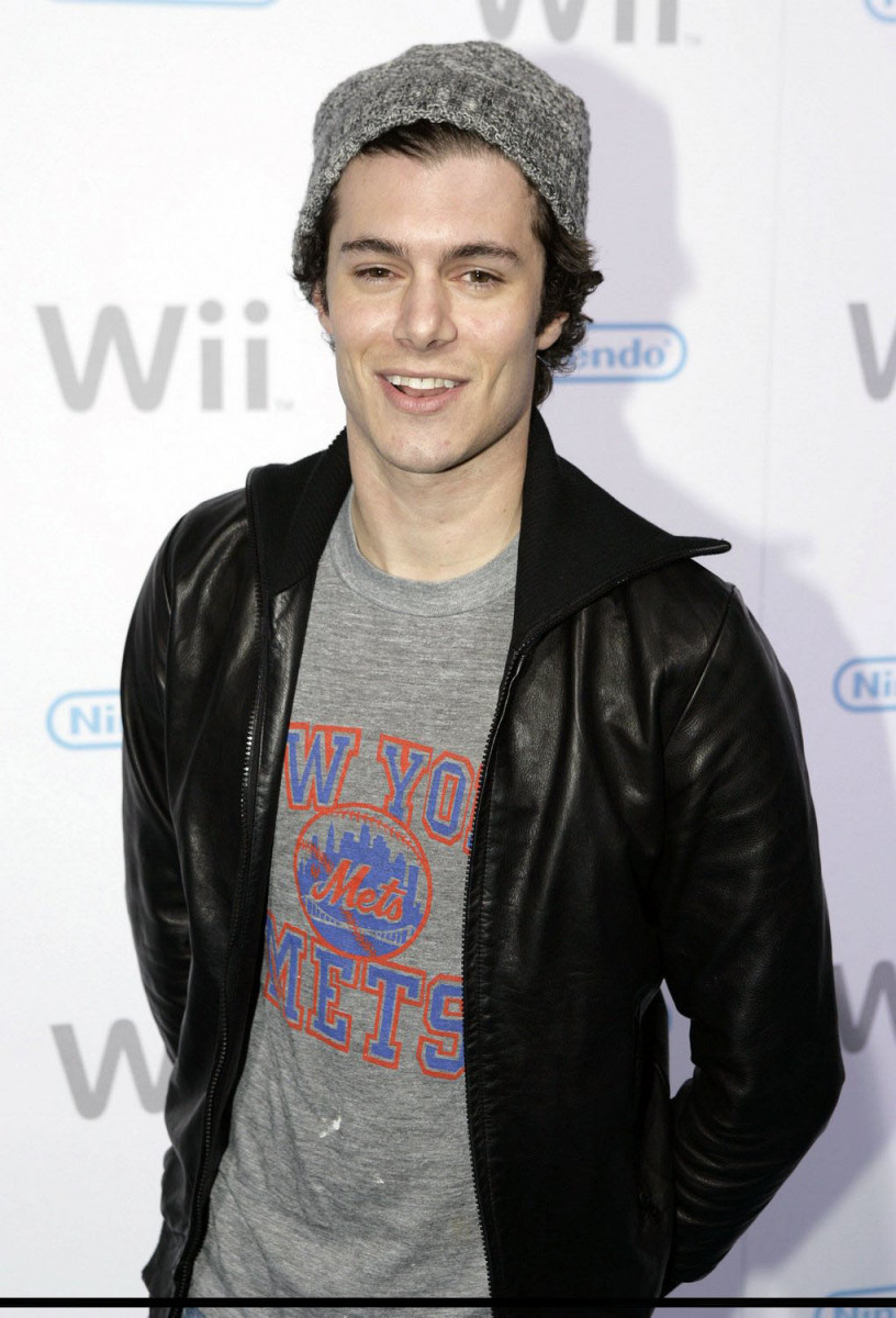 Adam Brody: pic #333165