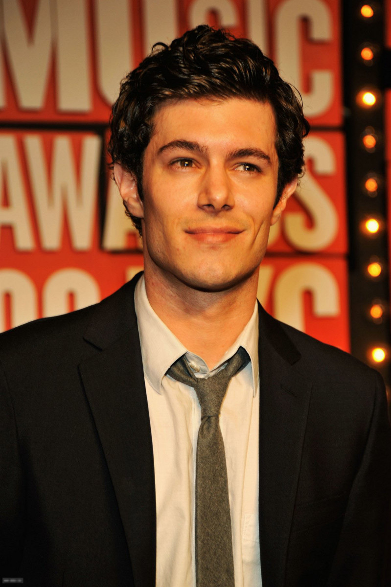 Adam Brody: pic #333135