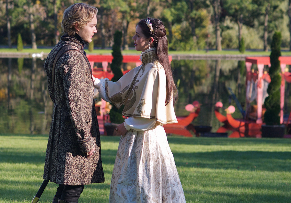 Adelaide Kane: pic #737693
