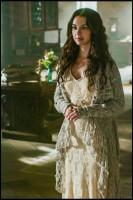 Adelaide Kane photo #