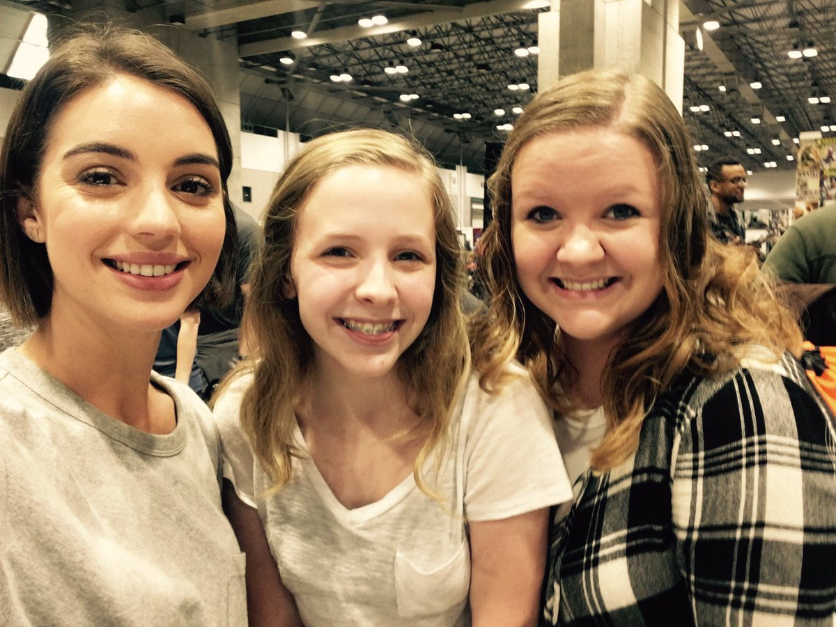 Adelaide Kane: pic #940735