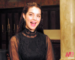 Adelaide Kane photo #