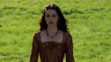 Adelaide Kane photo #