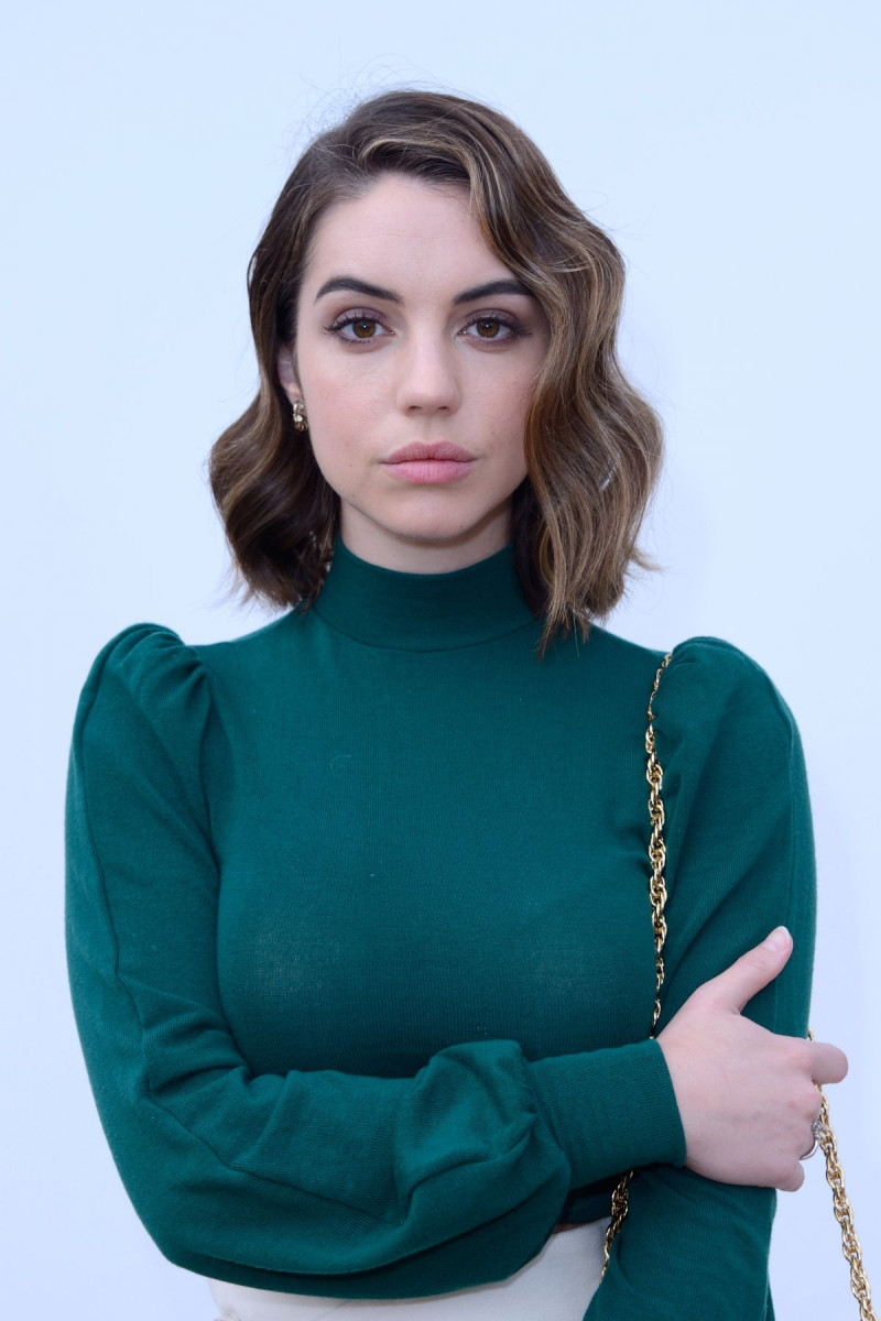 Adelaide Kane: pic #1018388