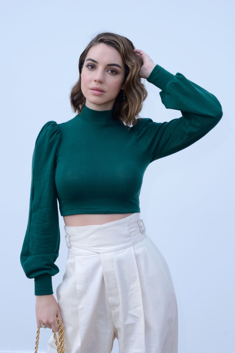 Adelaide Kane: pic #1018386