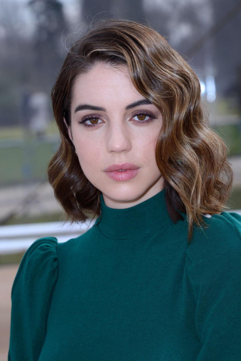 Adelaide Kane: pic #1018384