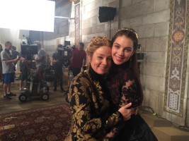 Adelaide Kane photo #