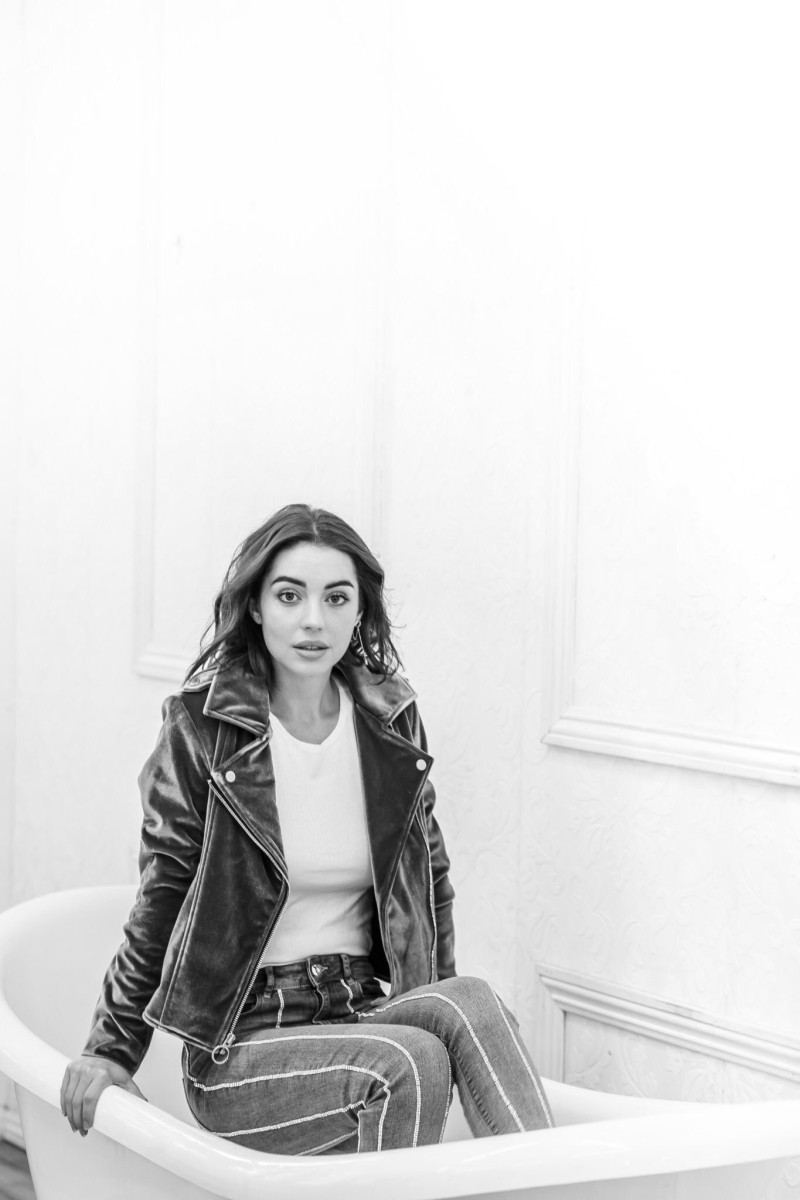 Adelaide Kane: pic #1222917