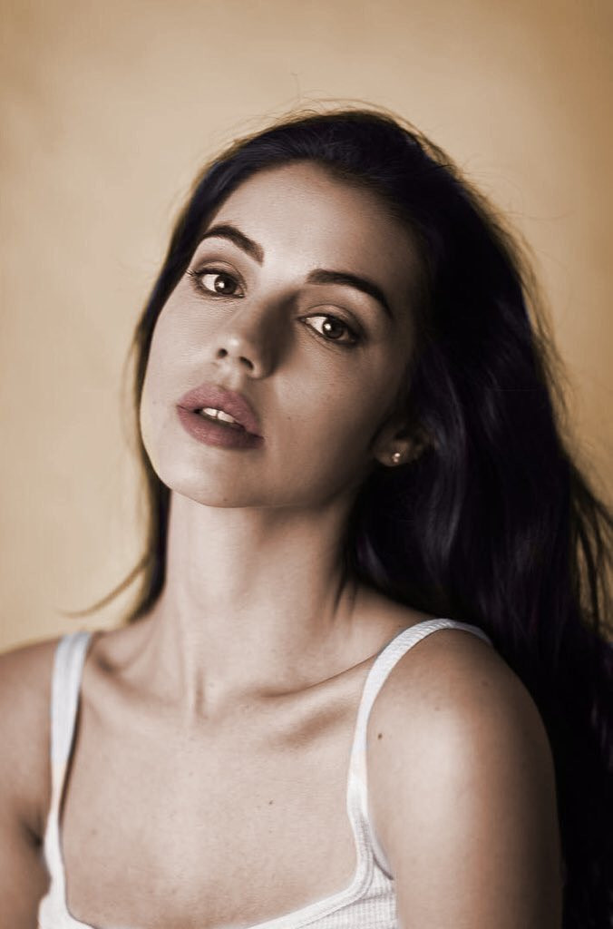Adelaide Kane: pic #940688