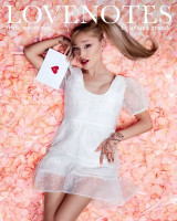 Ariana Grande photo #