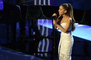 Ariana Grande photo #