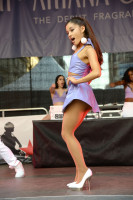 Ariana Grande photo #
