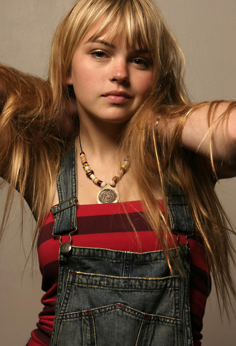 Aimee Teegarden: pic #256950