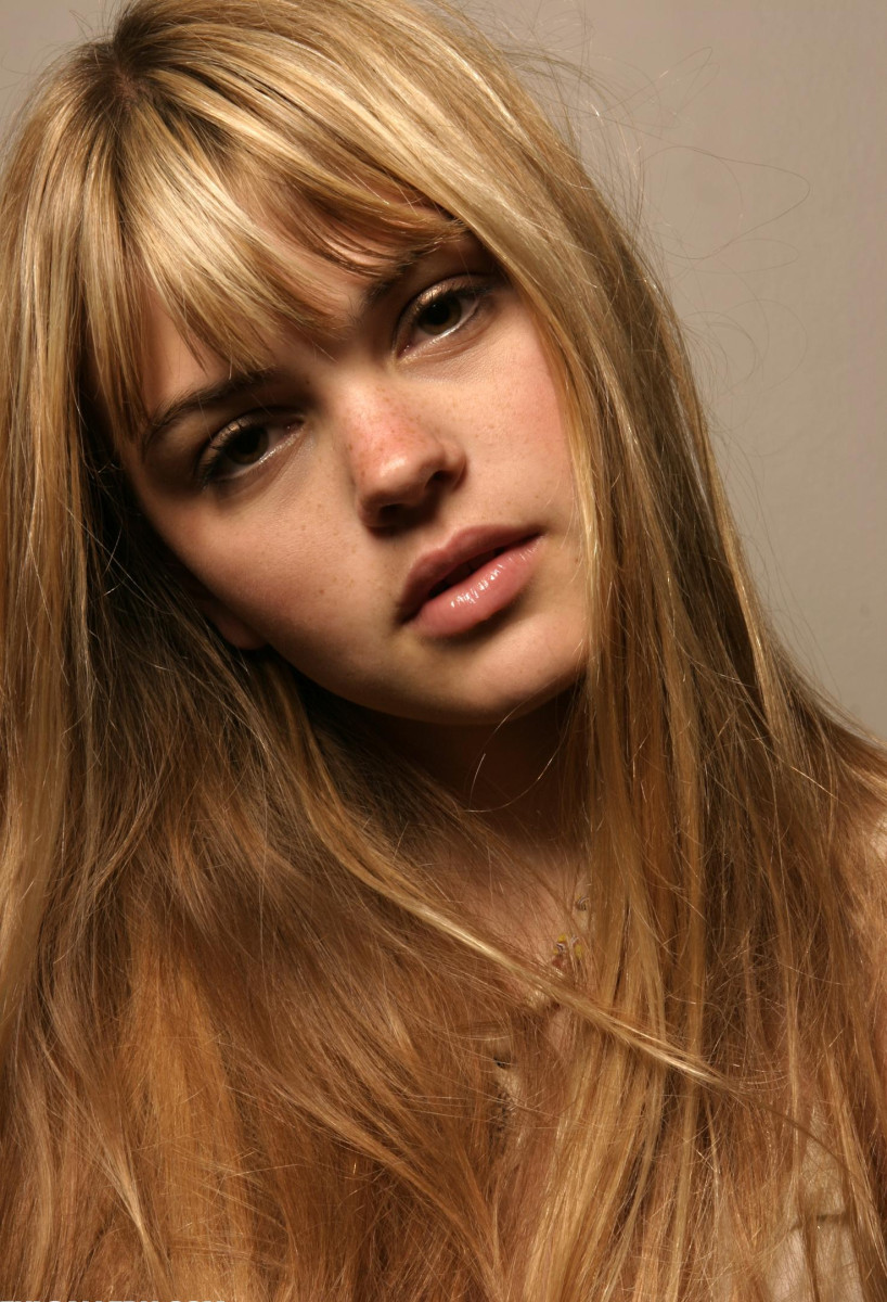 Aimee Teegarden: pic #256951