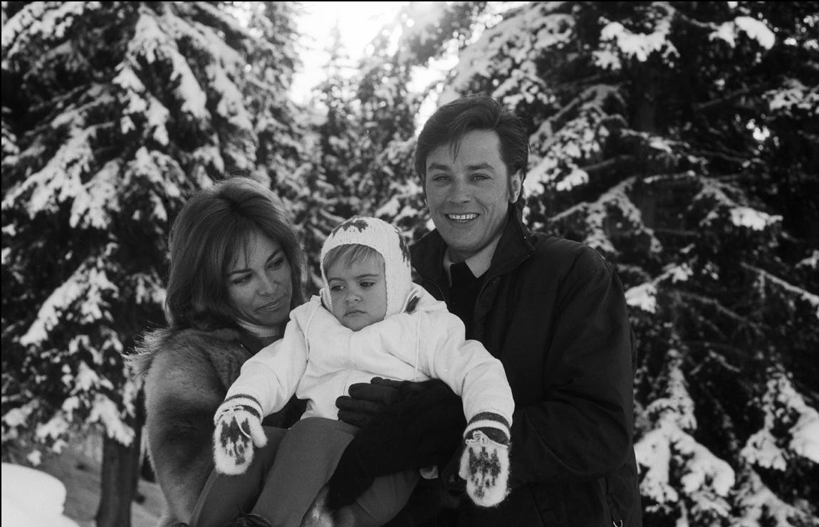 Alain Delon: pic #470255