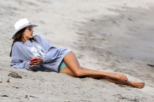 Alessandra Ambrosio photo #
