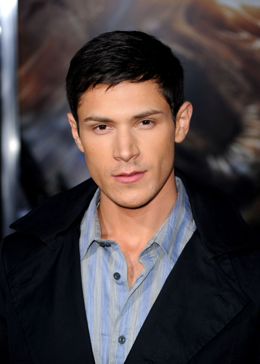 Alex Meraz: pic #247634