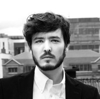 Alexander Vlahos photo #