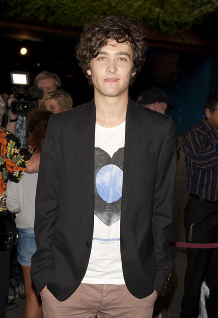 Alexander Vlahos: pic #648939