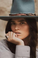 Alexandra Micu photo #