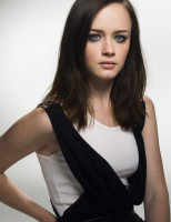 photo 5 in Alexis Bledel gallery [id152911] 2009-05-05