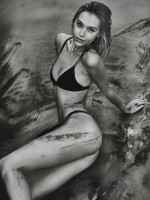 Alexis Ren photo #