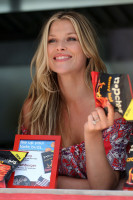 Ali Larter photo #