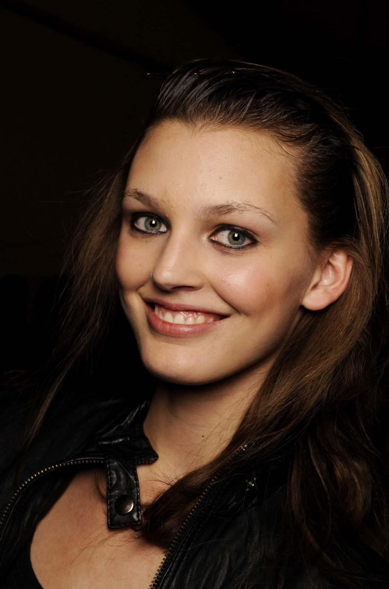 Ali Stephens: pic #260994