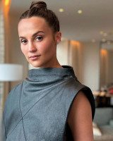 Alicia Vikander photo #