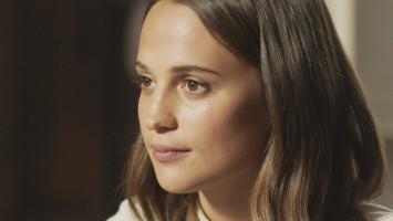 Alicia Vikander photo #