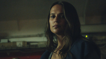 Alicia Vikander photo #