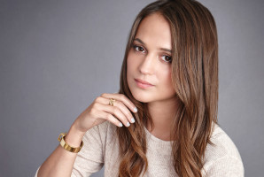 Alicia Vikander photo #