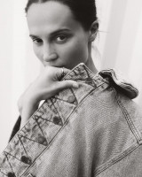 Alicia Vikander photo #