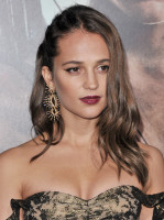 Alicia Vikander photo #