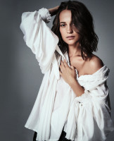 Alicia Vikander photo #