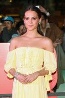 Alicia Vikander photo #