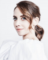 Alison Brie photo #