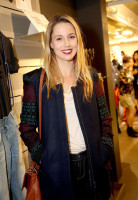 Alona Tal photo #