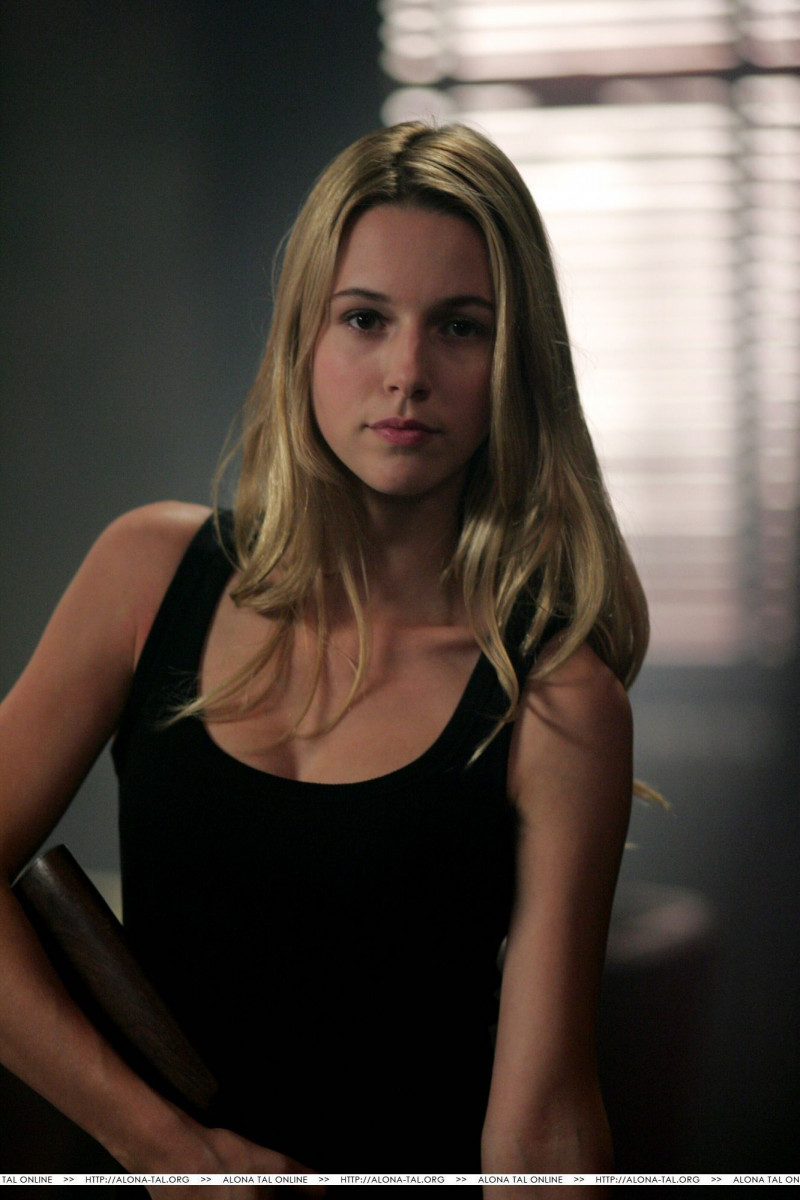 Alona Tal: pic #1273695