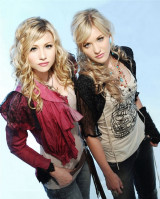 photo 3 in Aly and Aj gallery [id165732] 2009-06-25