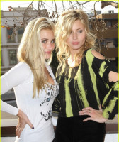 Aly and Aj pic #474233