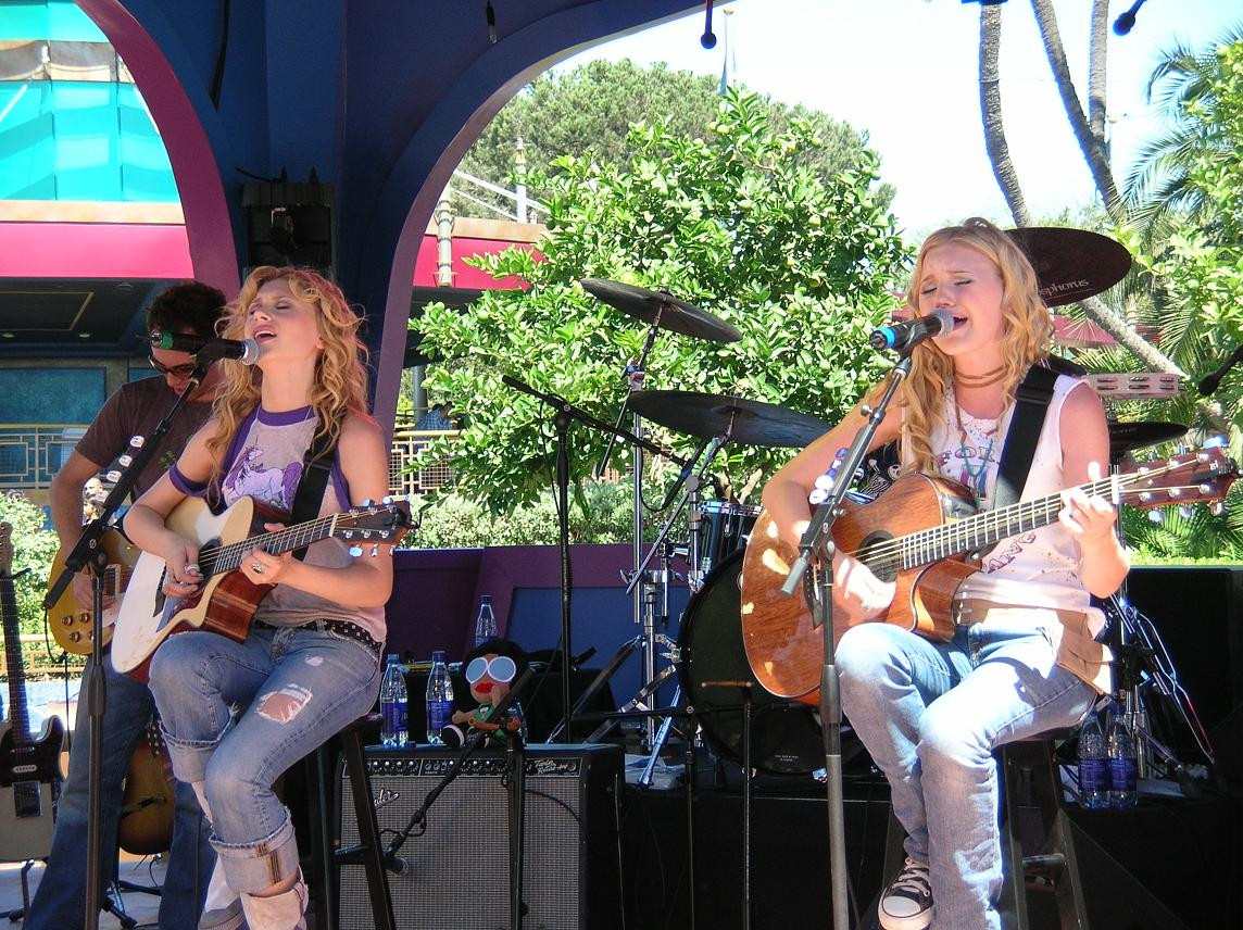 Aly and Aj: pic #486564